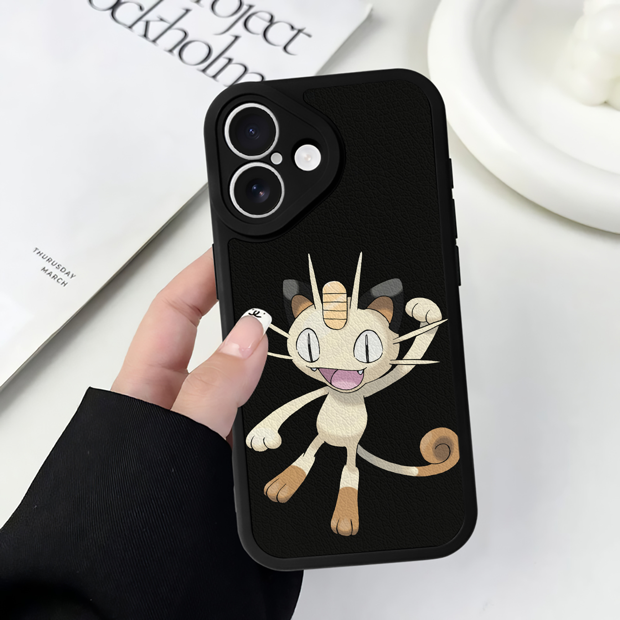 （画像用） ポケットモンスター Pokémon 【iPhone 16シリーズ対応】シリコンスマホケース（レザー調） 材質：シリコン